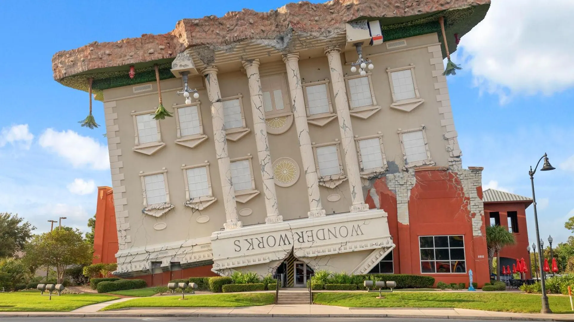Semesterbostad Luxurious Ocean Villa Resort - Gulf Front Paradise With Views! Panama City Beach